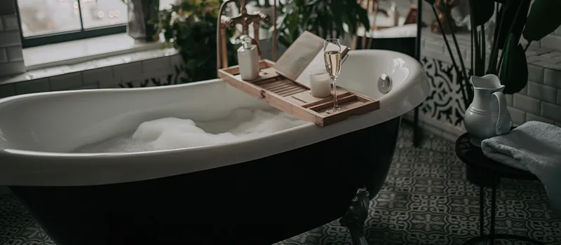 Full Bed Bathtub Replacement in Eglington East, Toronto